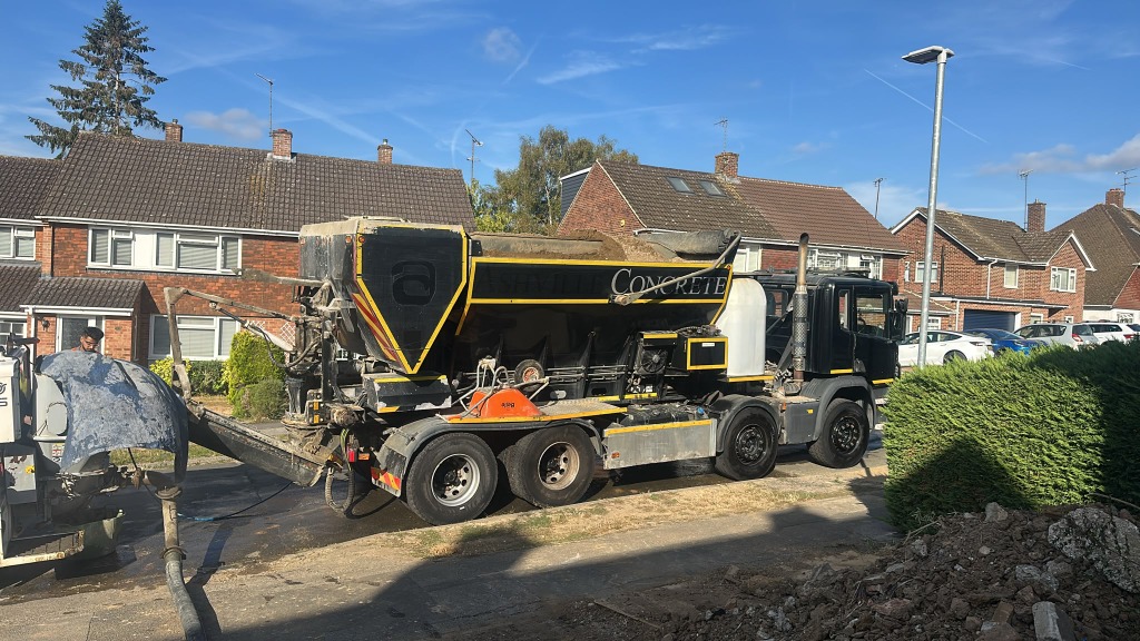 Readymix Concrete Discharge Hopper Harrow