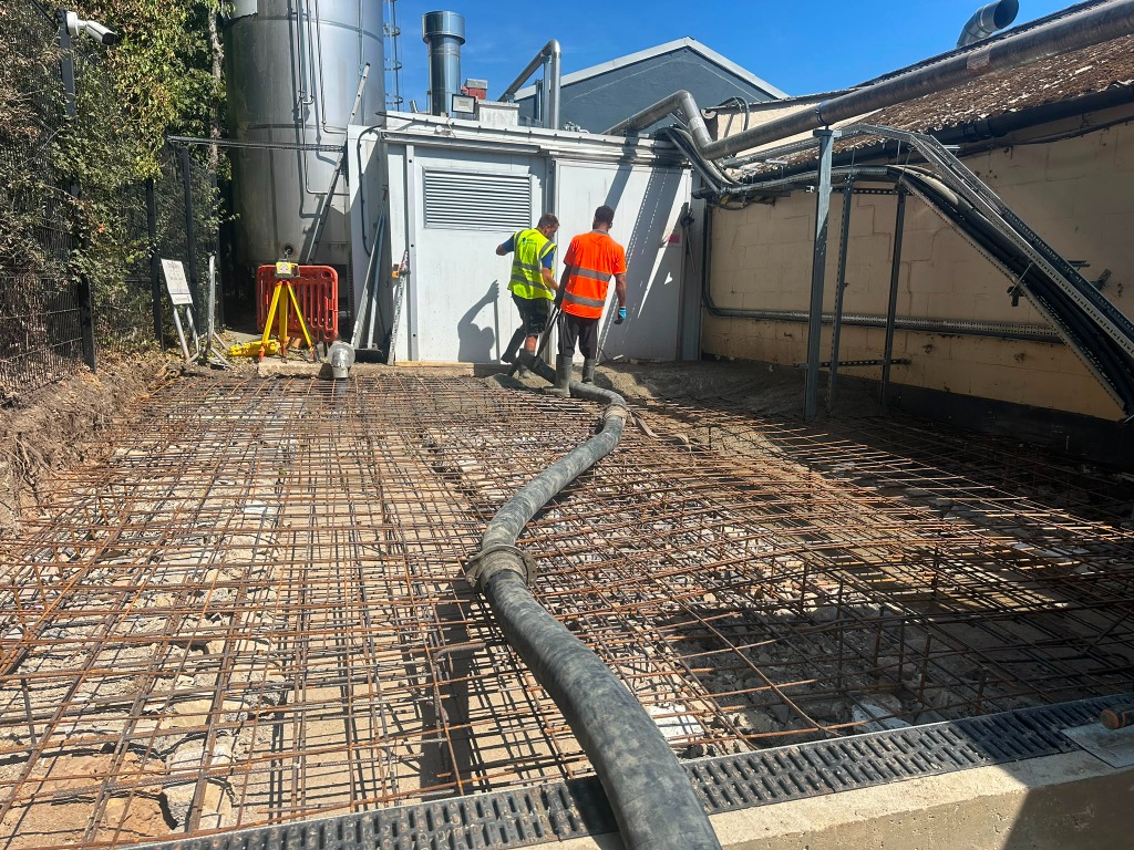 Ground Line Readymix Concrete Pumping Pipeline in Action Harrow